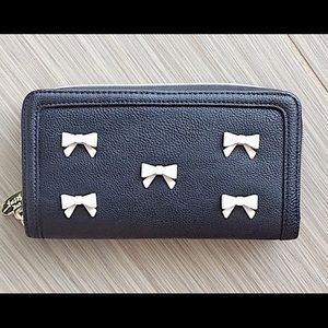 Betsey Johnson Bow Zippered Wallet